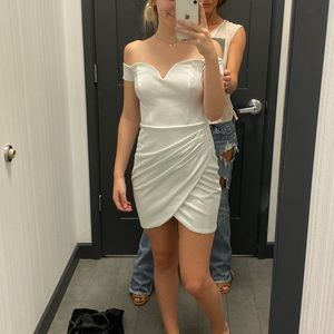 White formal (Homecoming) dress never worn. NWT SIZE 1/2